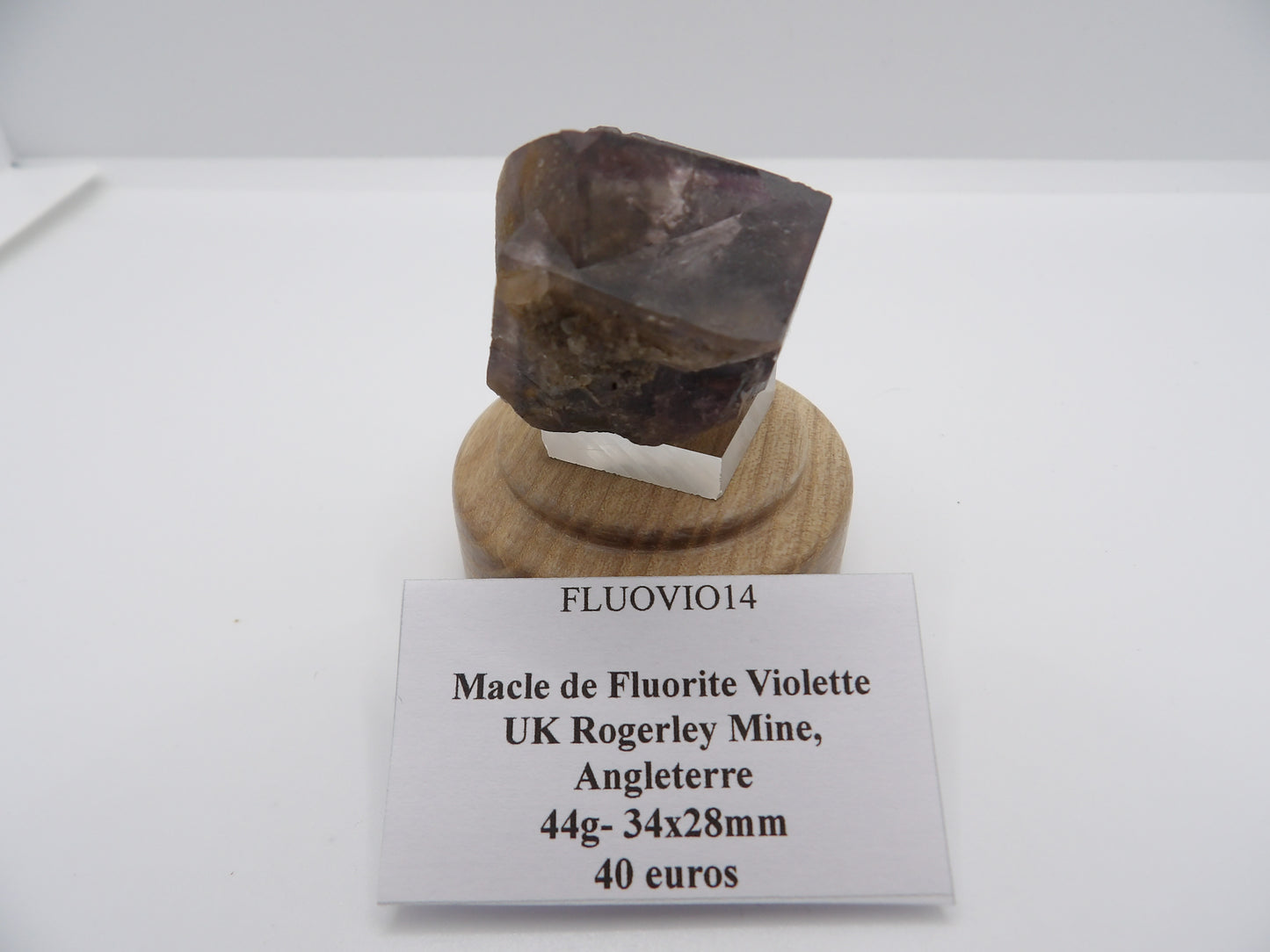 Macle de Fluorite Violette