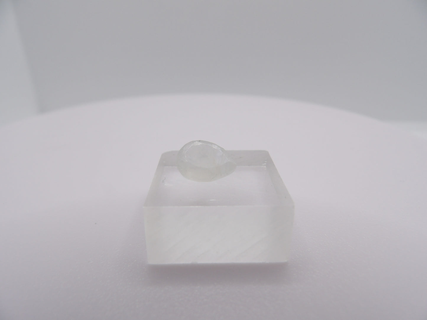 Péristérite facettée