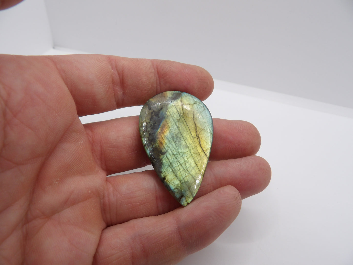 Cabochon Labradorite