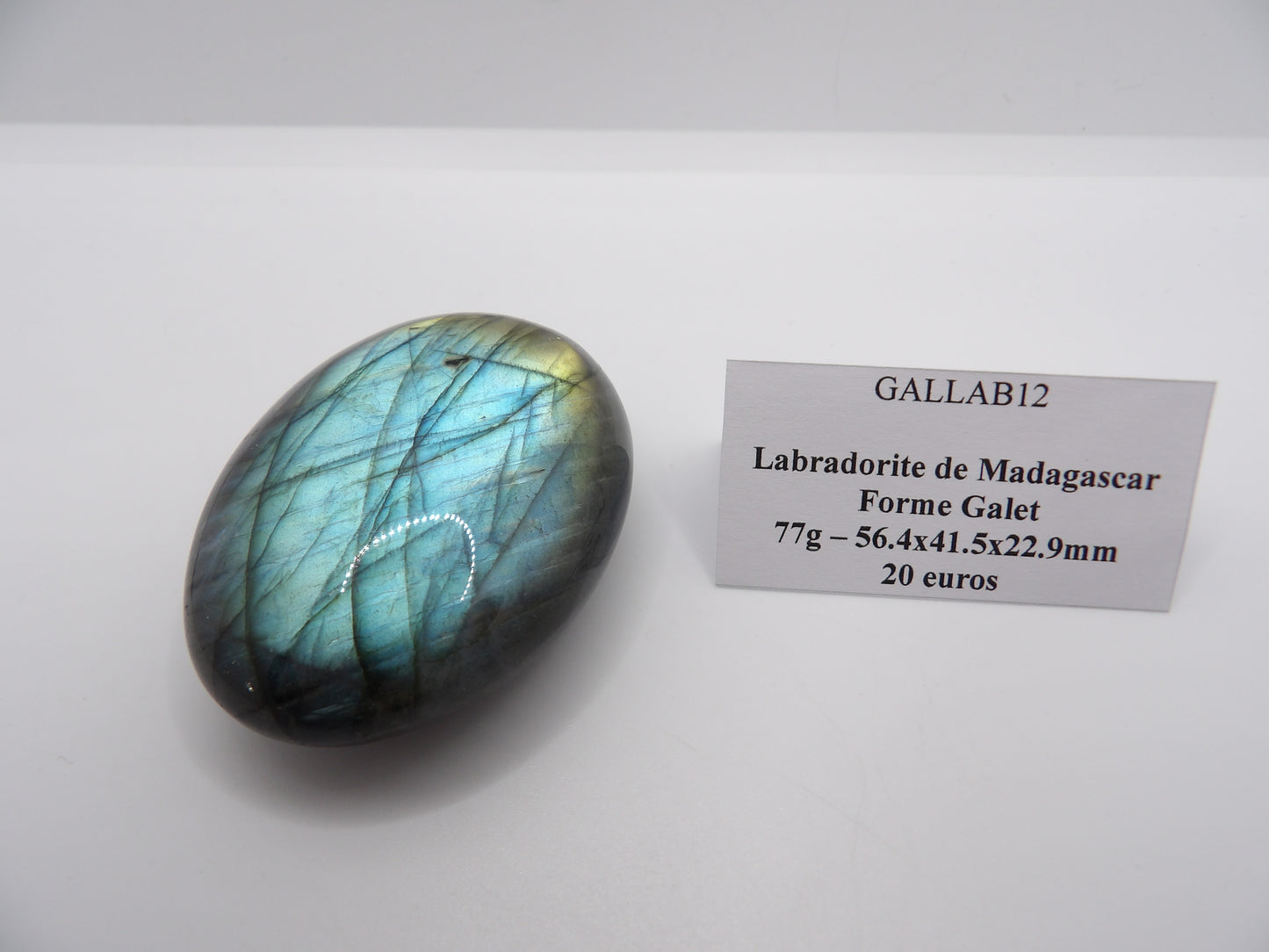 Galet de Labradorite