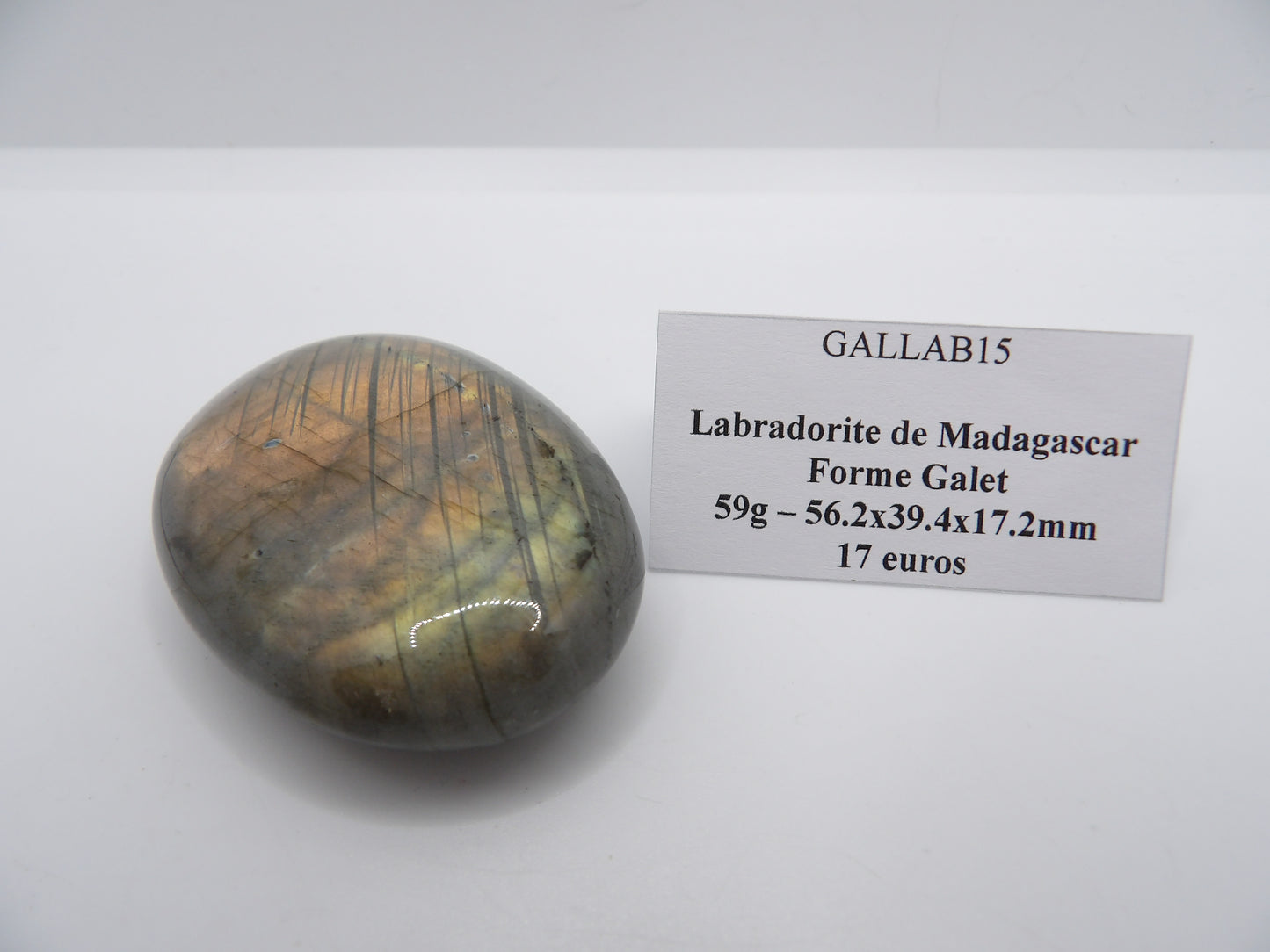 Galet de Labradorite