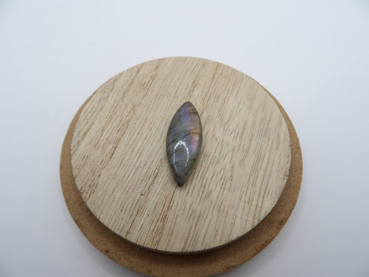 Cabochon Labradorite