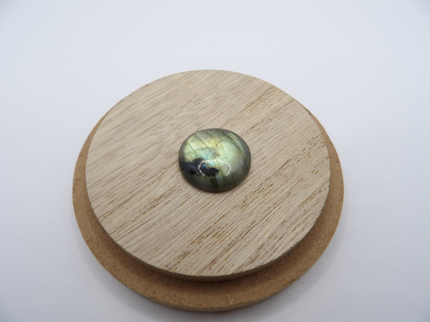 Cabochon Labradorite