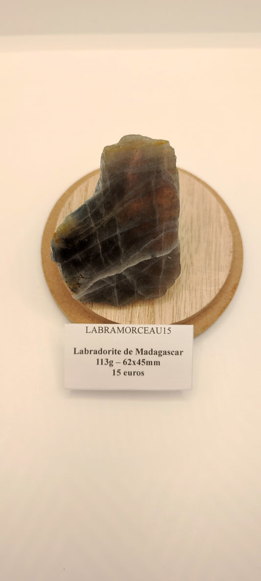 Labradorite : Morceau Semi poli