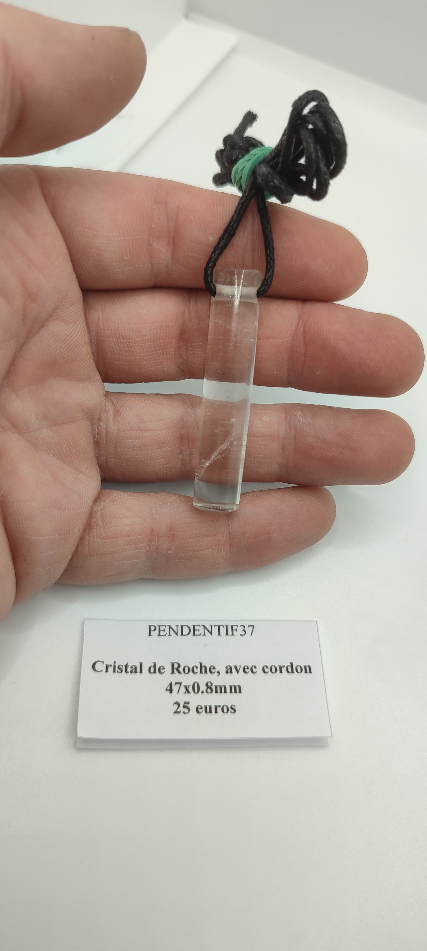 Pendentif Cristal de Roche avec Cordon