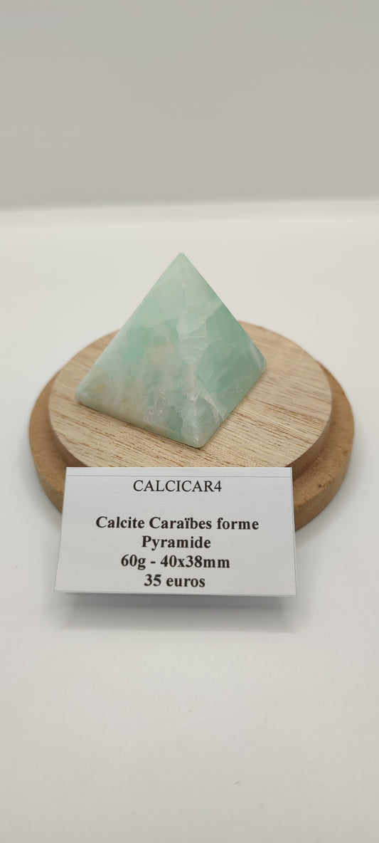 Pyramide Calcite Caraïbes