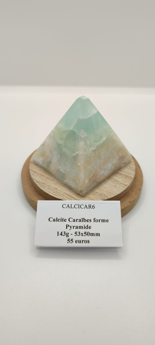 Pyramide en Calcite Caraïbes
